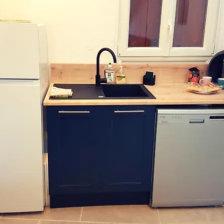 Appart Refait à Neuf Place Saint Pierre Appartement *