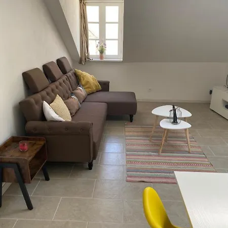 Appart Refait à Neuf Place Saint Pierre Appartement *